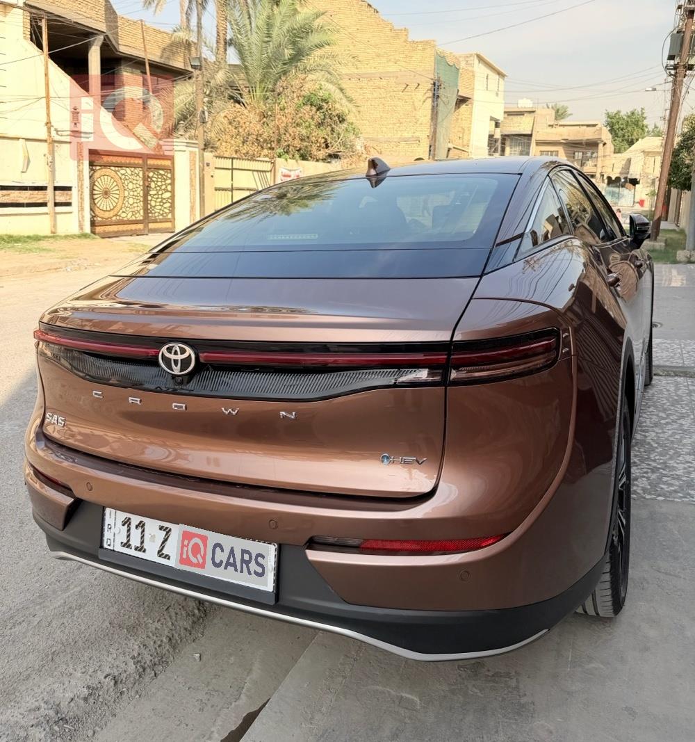 تۆیۆتا کراون